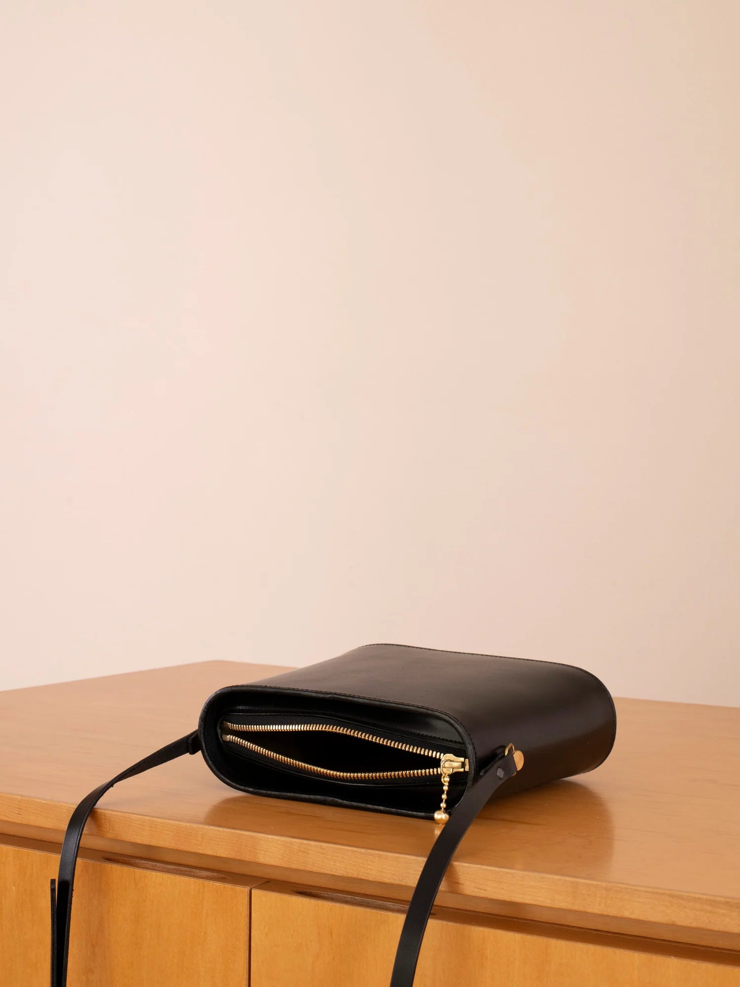 Shoulder Bag in Black Leather